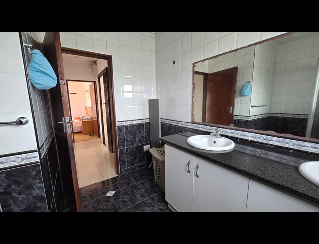 850M² BUILDING FOR SALE IN DAWNSIDE